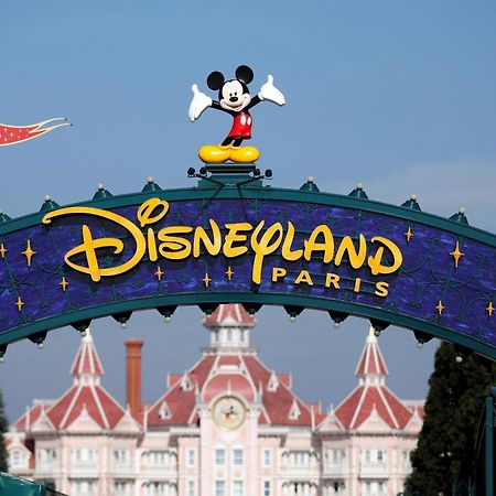 La Royaute A 22 Min De Disneyland Et Center Parcs Мо Экстерьер фото